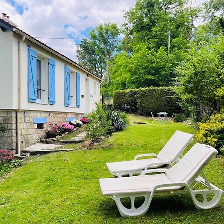 Villa Les Volets Bleus Parmain Exterior foto